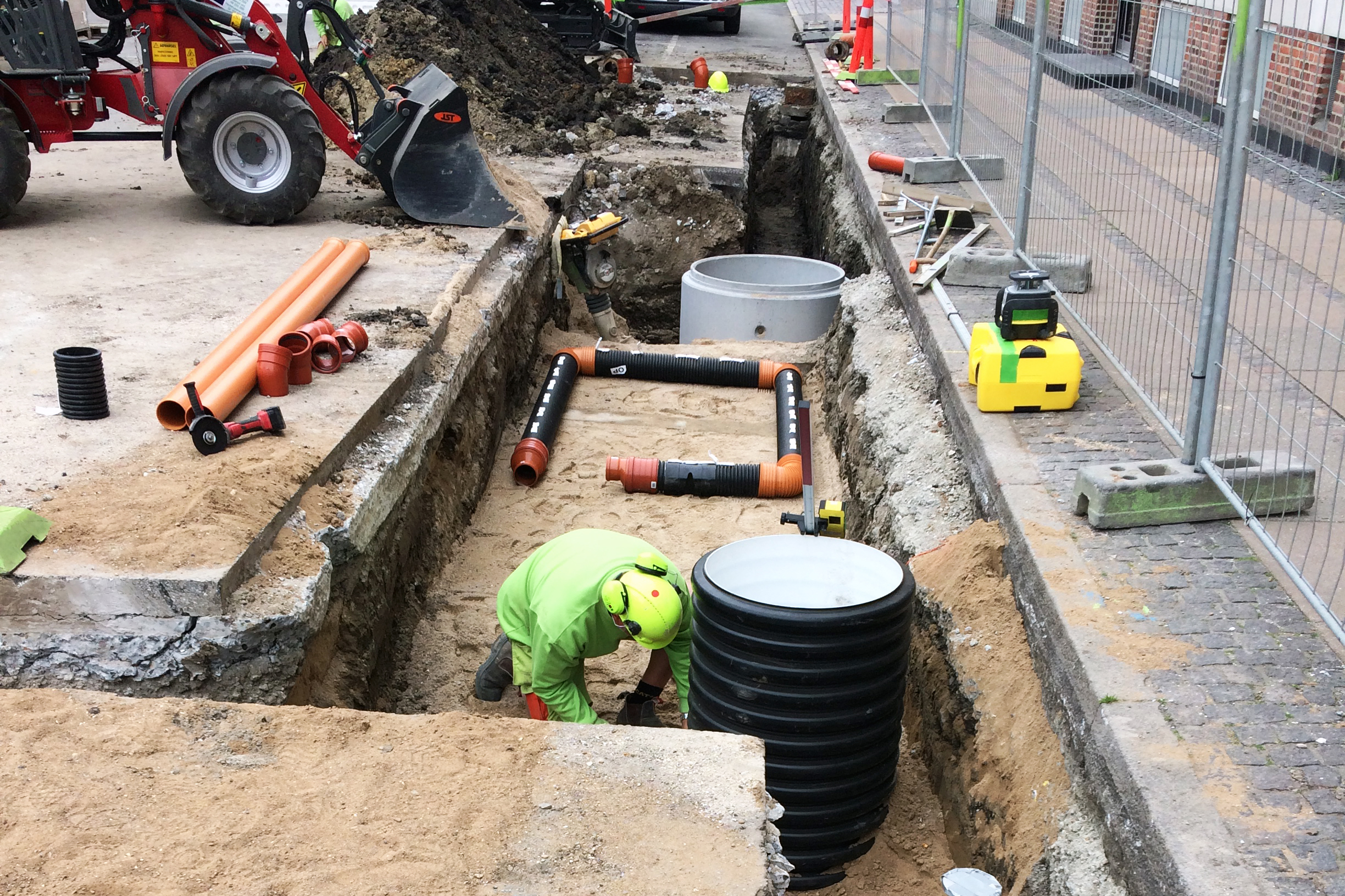 Foto: Frederiksberg Kommune var ligesom mange andre nødt til at finde nye løsninger for at kunne håndtere stigende regnmængder. Her anlæg af en af løsningerne.