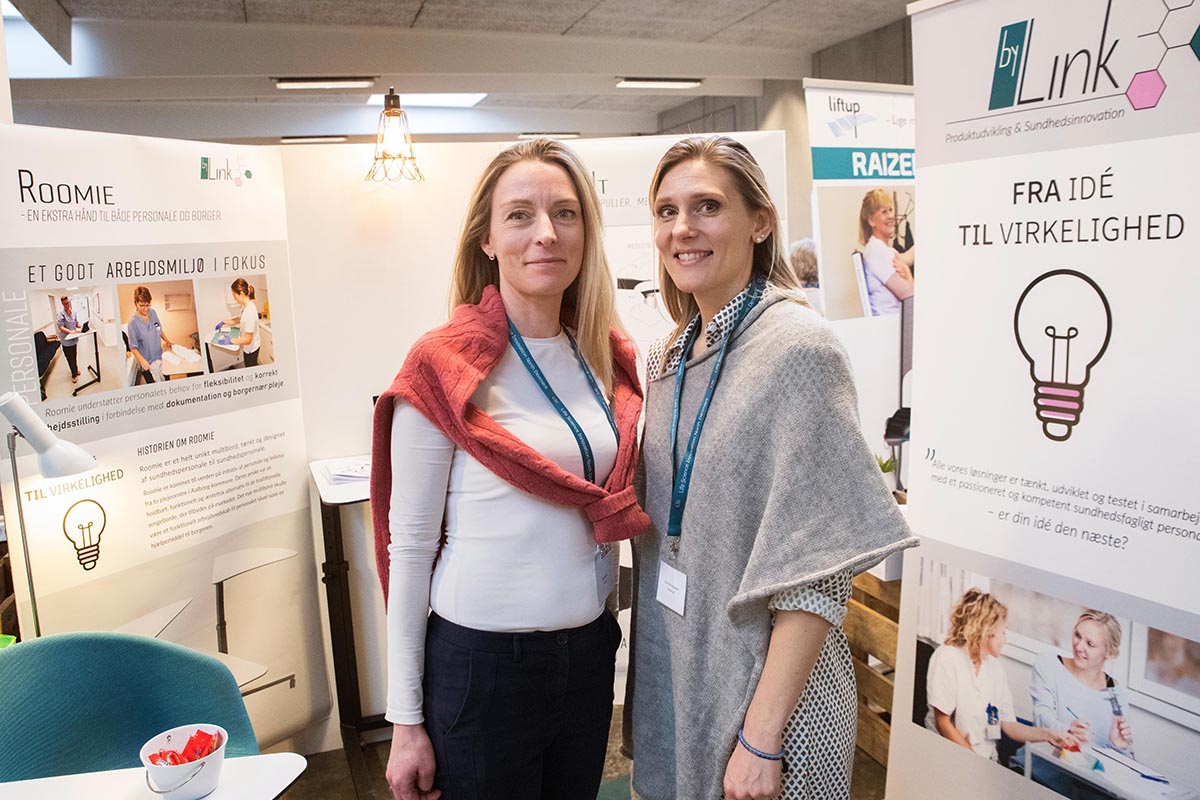 Foto: Lokale sundhedsklynger har ifølge direktør Line Bluhme en stor betydning for innovationsarbejdet i sundhedssektoren. Her ses hun og partner Liza Haslund-Larsen til LSI-messe.